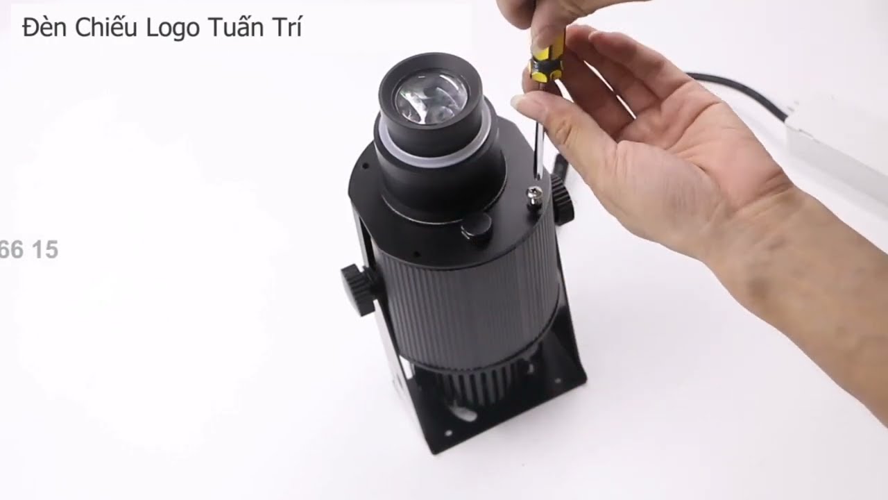 Hướng dẫn sử dụng, thay thế film logo, lăng kính mới cho đèn chiếu logo chống nước.
